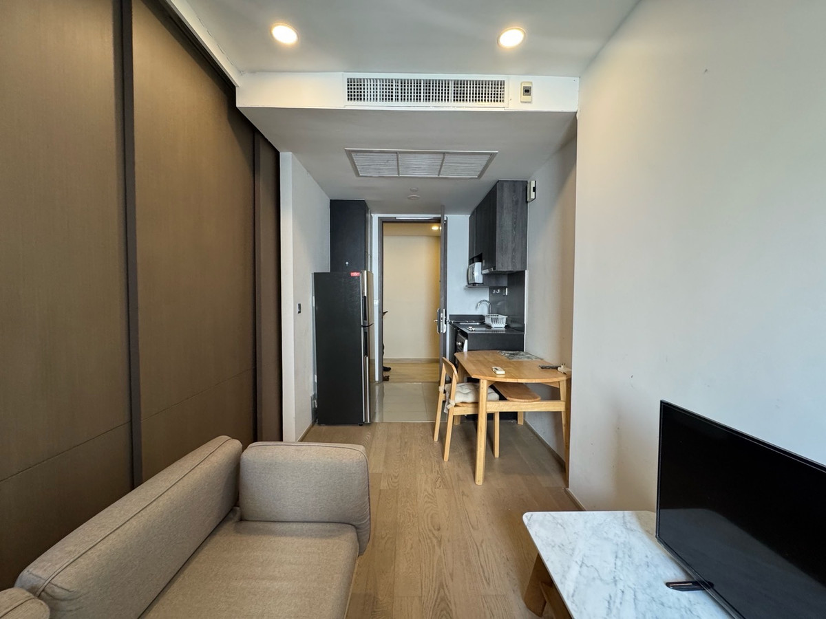 For RentCondoSiam Paragon ,Chulalongkorn,Samyan : Condo for Rent in Prime Location
✨Ashton Chula-Silom – Beautiful Room, Ready to Move In! 🛏️1Bed 34 sq.m. 26k/M
☎️Phat 064-642-8664
☎️Nui 094-624-2014