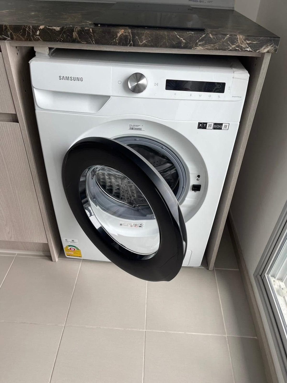 ให้เช่าคอนโดท่าพระ ตลาดพลู วุฒากาศ :  ⭐️ Elio Sathorn - Wutthakat ⭐️ 1 ห้องนอน ขนาด 33 ตรม. มีเฟอร์นิเจอร์ครบครัน