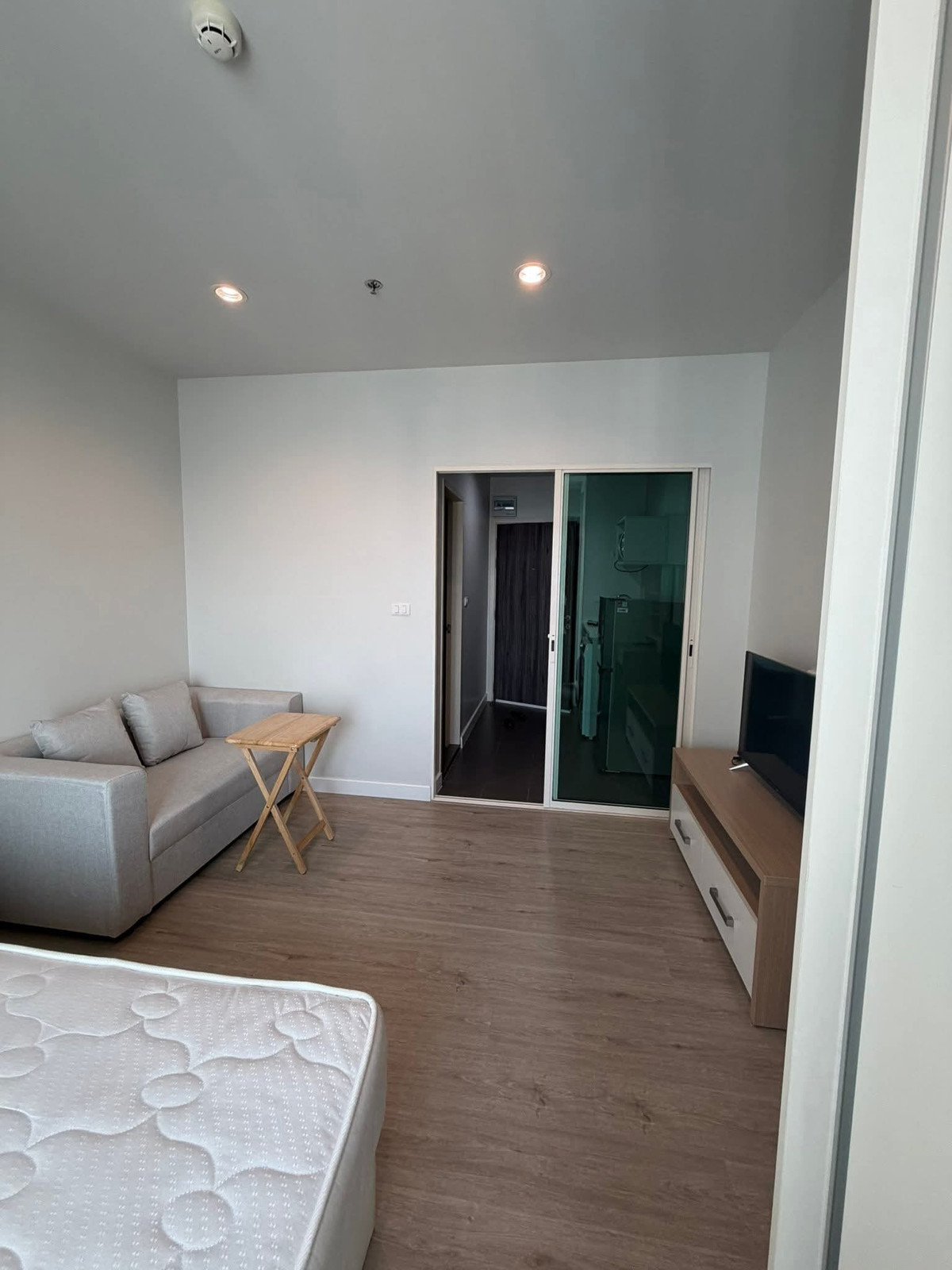 ให้เช่าคอนโดท่าพระ ตลาดพลู วุฒากาศ : ให้เช่าคอนโด เมโทรสกาย วุฒากาศ เฟอร์ครบ พร้อมอยู่