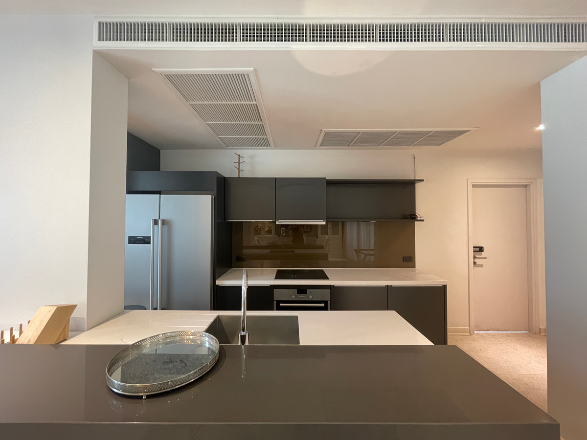 For SaleCondoSathorn, Narathiwat : Luxury Residence in Sathorn Area | Spacious 360 Sq.m. 3-Bedroom Home | Ideal for Family Living in CBD Bangkok, location near Sathorn business zone. And can easily connect to the city, near Saint Louis BTS Station.