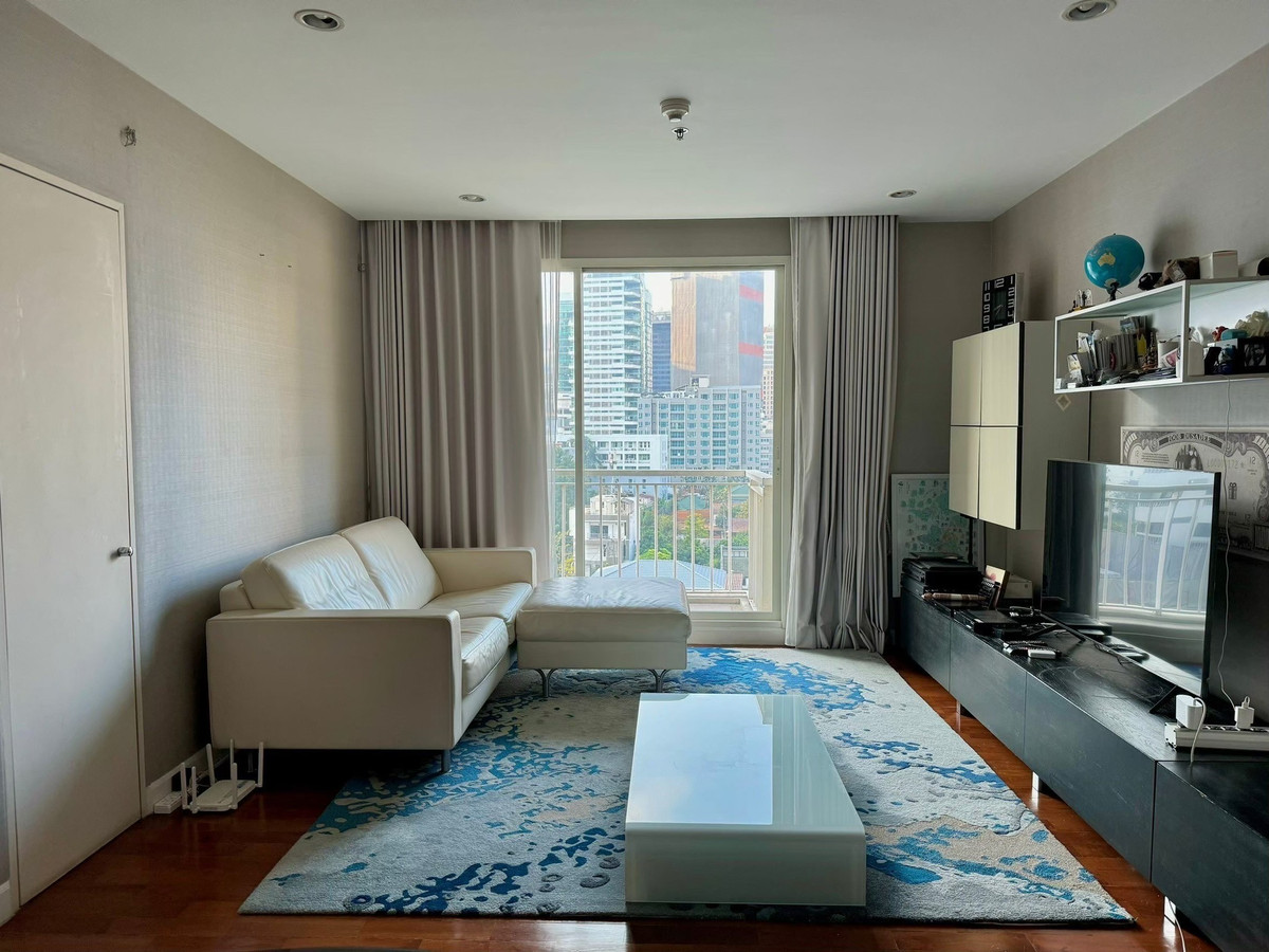 ให้เช่าคอนโดสุขุมวิท อโศก ทองหล่อ : ให้เช่าคอนโด บ้านสิริ 31 (Baan Siri 31) ใกล้ BTS พร้อมพงษ์ ใกล้ ห้างสรรพสินค้าชั้นนำ รายล้อมด้วยร้านอาหารชื่อดัง นานาชาติ ใกล้ EmQuartier และ EmSphere เพียง 600 เมตร