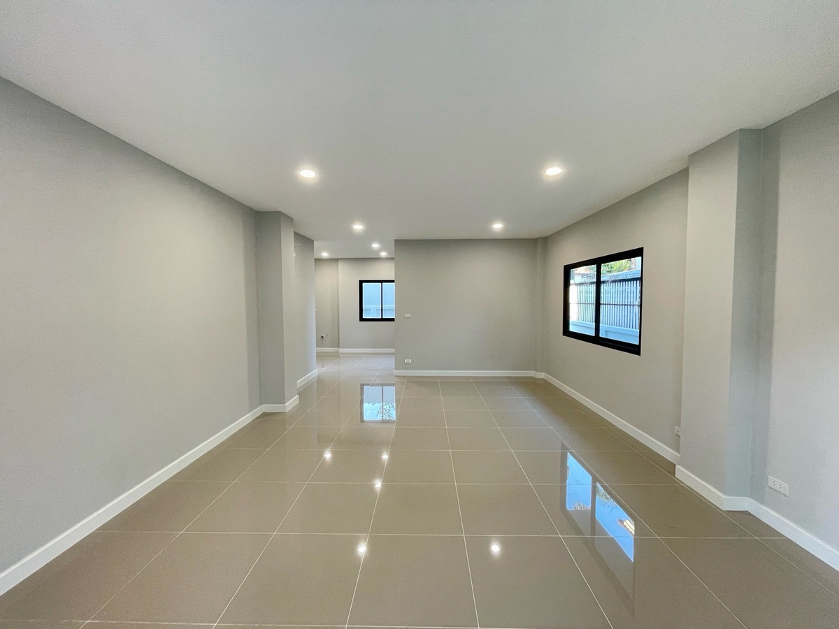 ขายบ้านมีนบุรี-ร่มเกล้า : บ้านเดี่ยวรีโนเวทใหม่พร้อมเข้าอยู่