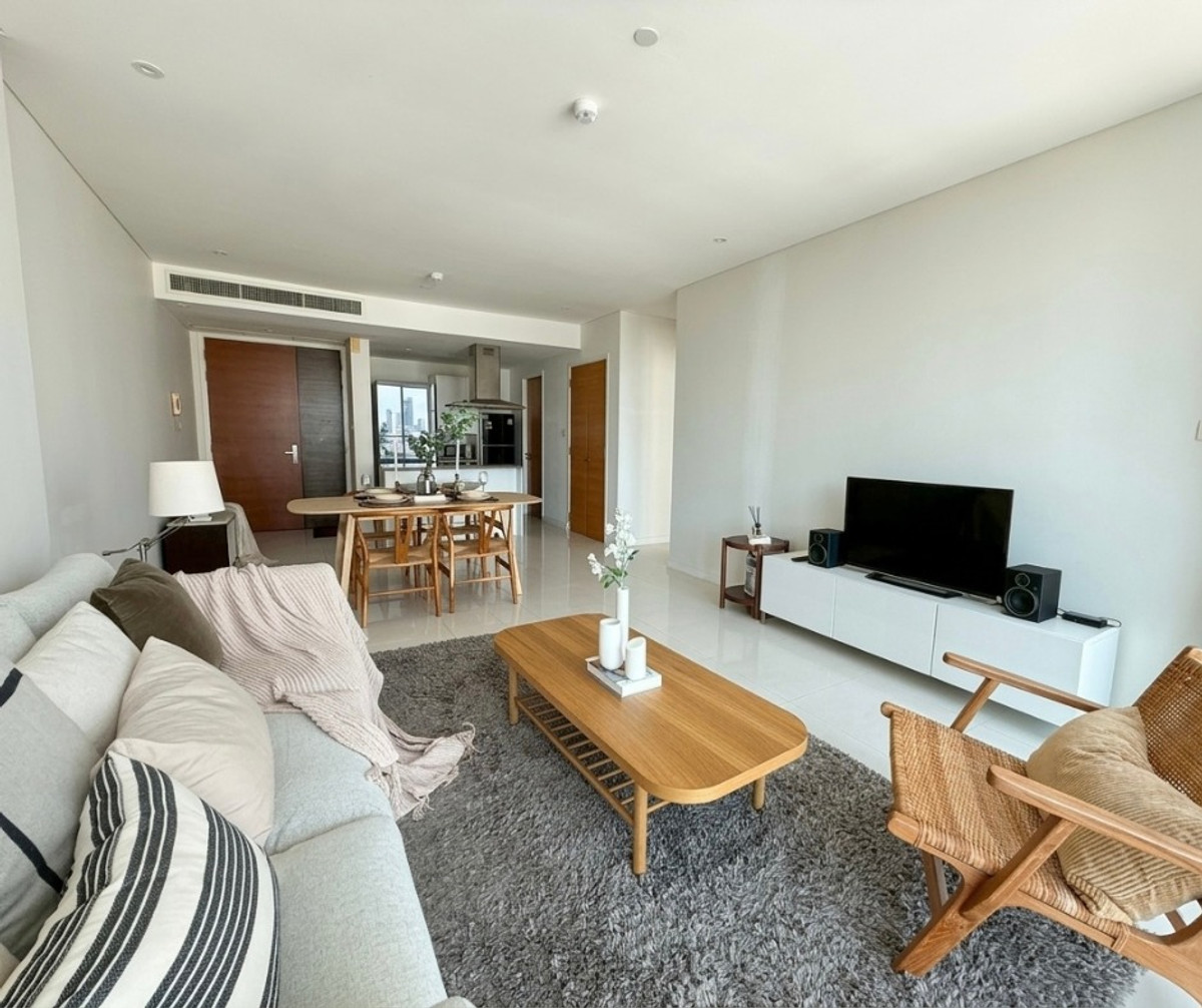 For RentCondoSukhumvit, Asoke, Thonglor : Fullerton Sukhumvit Condominium Luxury 2 Bedrooms for Rent