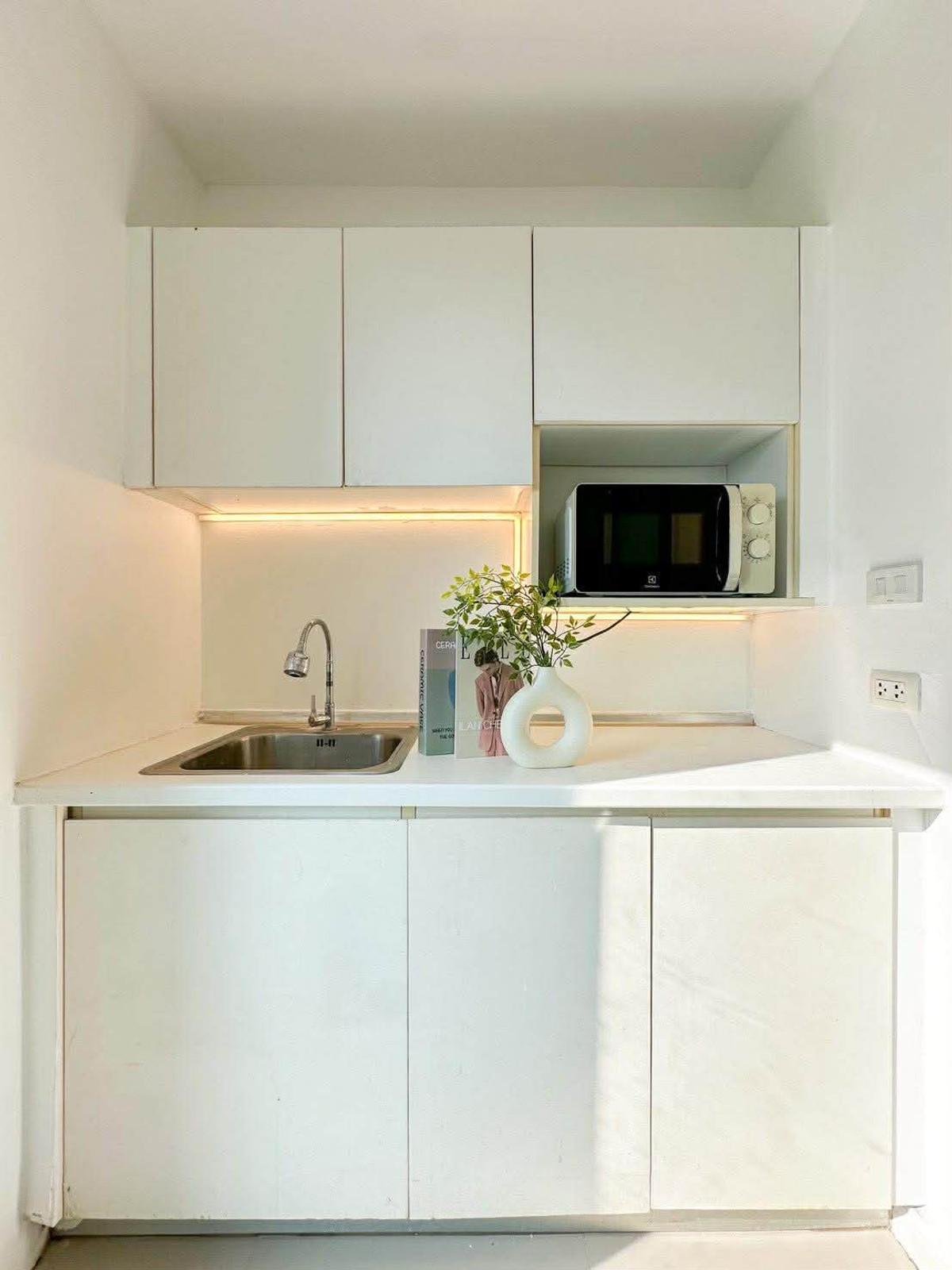 ขายคอนโดบางนา แบริ่ง ลาซาล : K-6831 BEST DEAL🔥🔥 ห้องสวย สุดคุ้ม ย้ายกระเป๋าเข้าอยู่ได้เลย !! ไอคอนโด สุขุมวิท 105  ใกล้ BTS แบริ่ง พร้อมอยู่