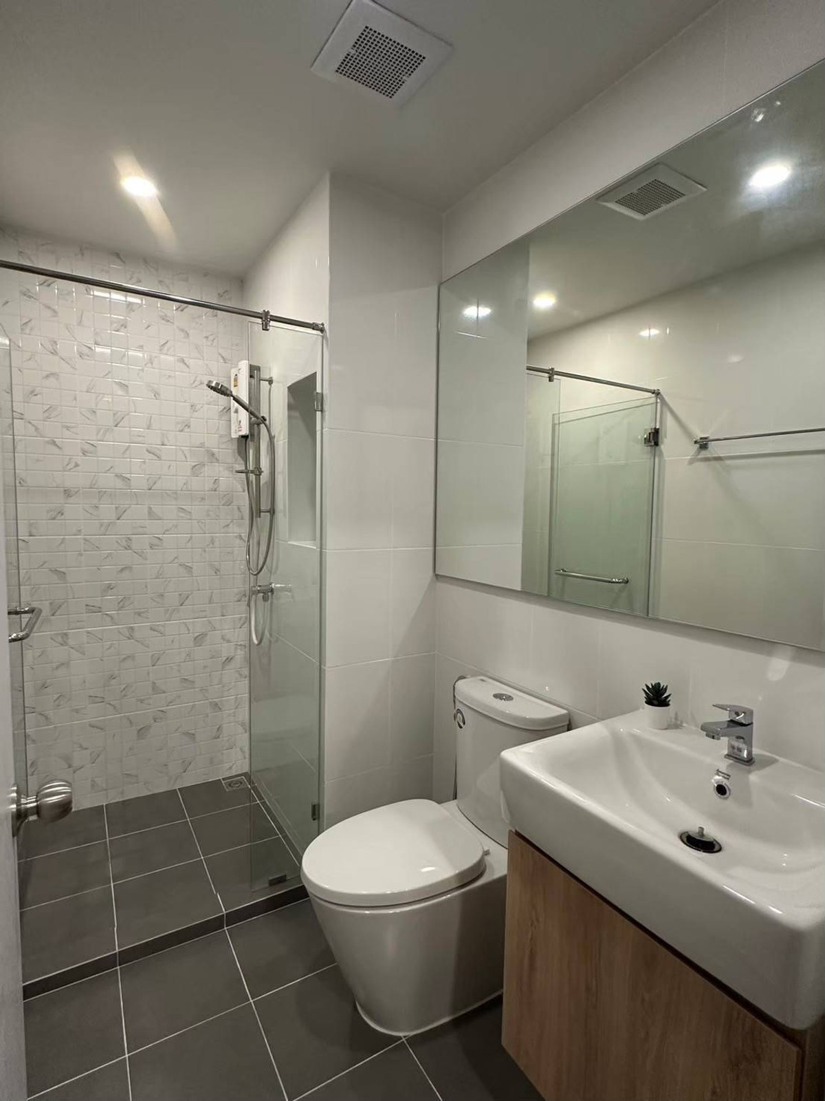 ให้เช่าคอนโดปิ่นเกล้า จรัญสนิทวงศ์ : ให้เช่า Chewathai Pinklao ชีวาทัย ปิ่นเกล้า