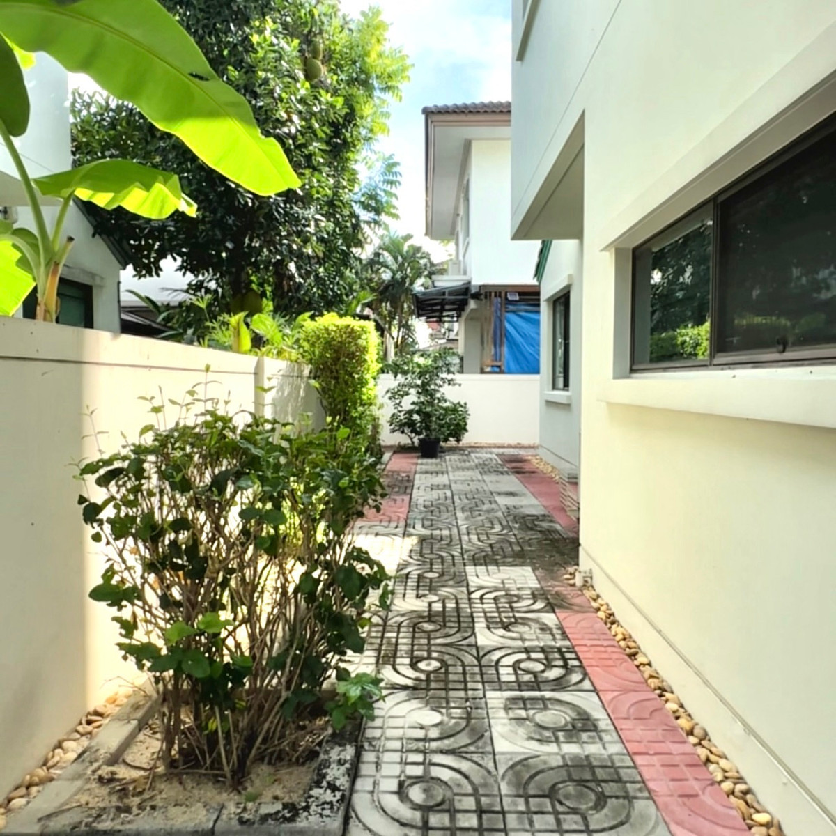 ขายบ้านนวมินทร์ รามอินทรา : ขายบ้านโครงการคุณภาพ วิวทะเลสาบ บรรยากาศดี 