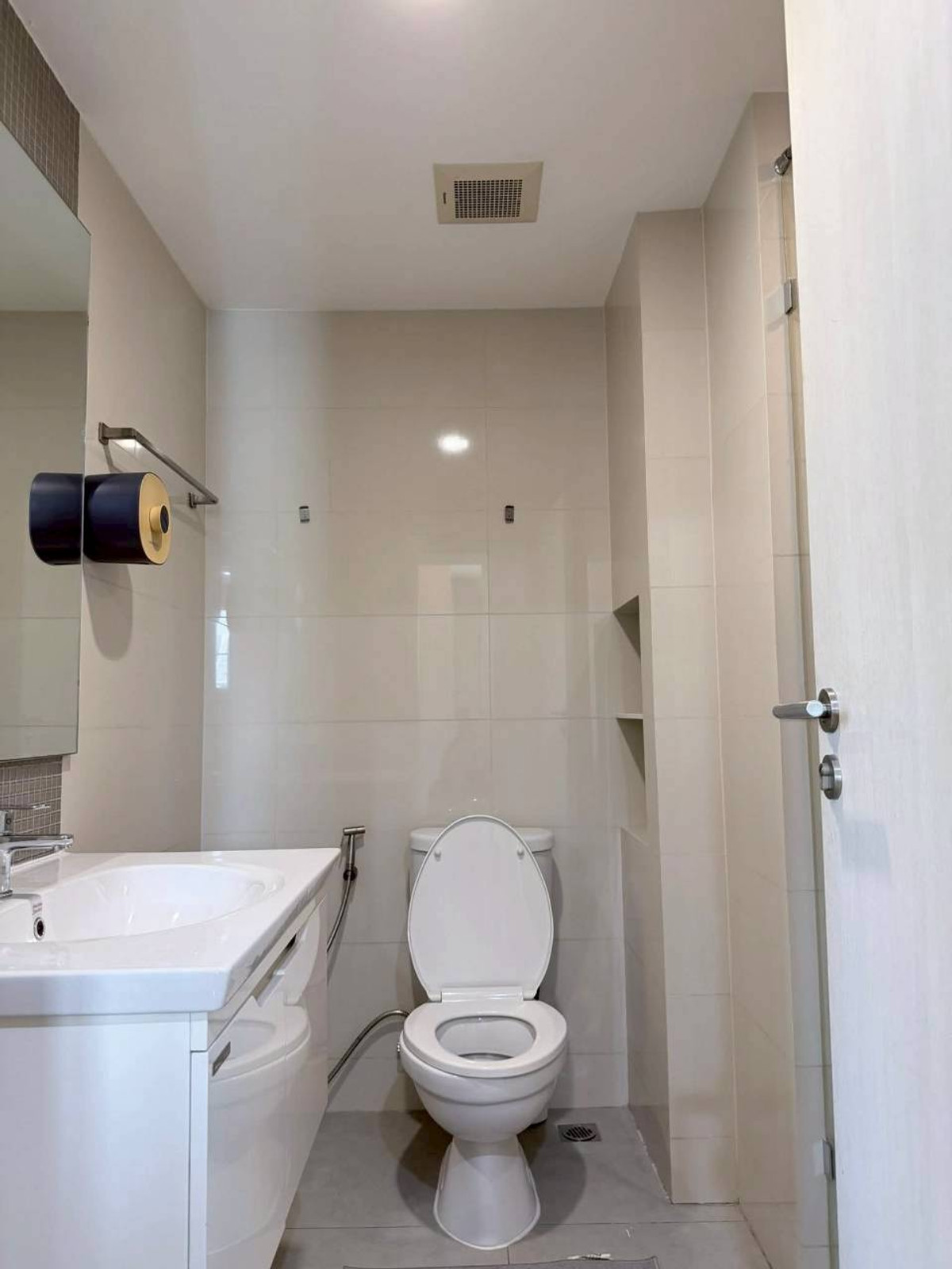 ให้เช่าคอนโดสุขุมวิท อโศก ทองหล่อ : ✅ MAETR103 ✅ Line : @p2nproperty