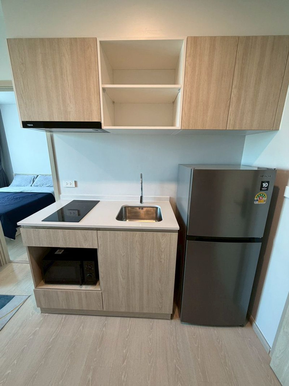 For RentCondoBangna, Bearing, Lasalle : Room for rent, 1 bedroom, 28 sq m, ready to move in, good location in Bangna area, walk 20 steps to Mega Bangna mall, NUE Mega Plus Bangna, New Mega Plus Bangna, new room, fully furnished.