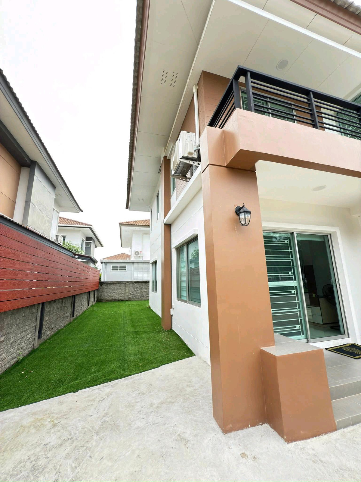 For RentHouseLadkrabang, Suwannaphum Airport : #Single house for rent, ready to move in
#Bangna near Mega