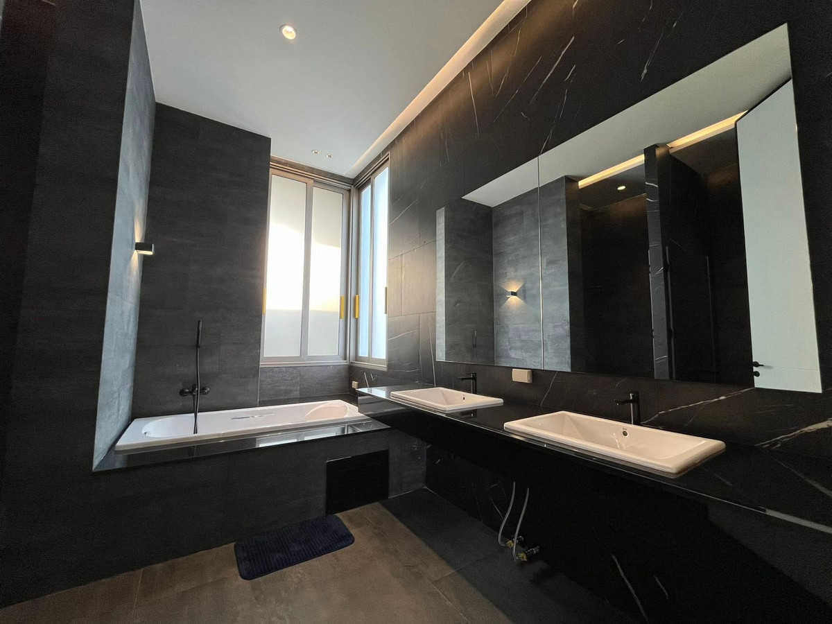 ให้เช่าโฮมออฟฟิศลาดพร้าว เซ็นทรัลลาดพร้าว : ᚱ ให้เช่า ✅ จดทะเบียนบริษัทได้ โฮมออฟฟิศ 4 ชั้น 🔥3 ห้องนอน 1 ห้องแม่บ้าน🔥 ลาดพร้าว 35 400 ตร.ม. ใกล้ BTS ภาวนา