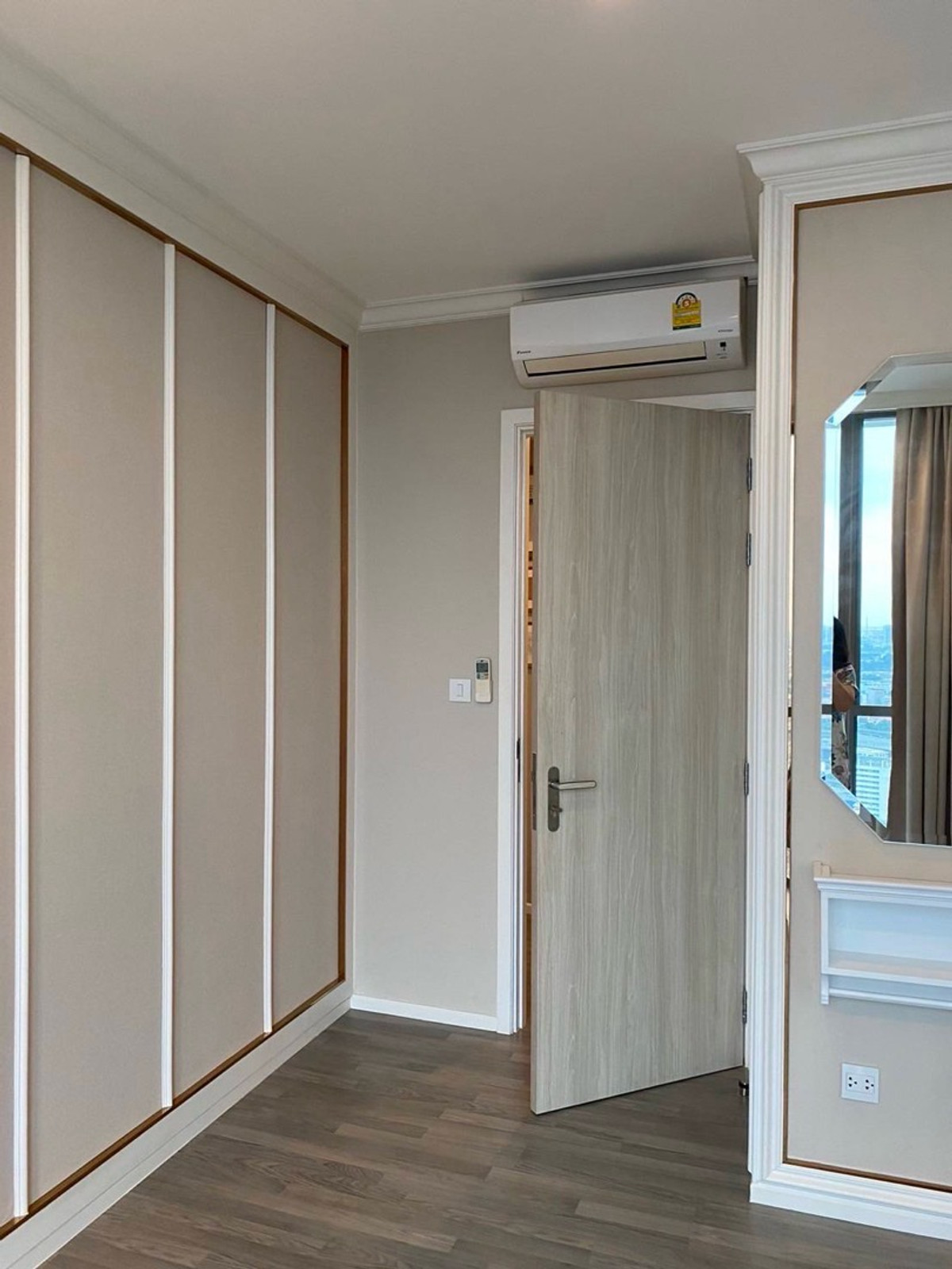 ขายคอนโดบางซื่อ วงศ์สว่าง เตาปูน : 333 ริเวอร์ไซด์ **ขายด่วน** 2 นอน ชั้นสูง วิวแม่น้ำ พร้อมอยู่ ราคาเพียง 12.5 ล้านเท่านั้น