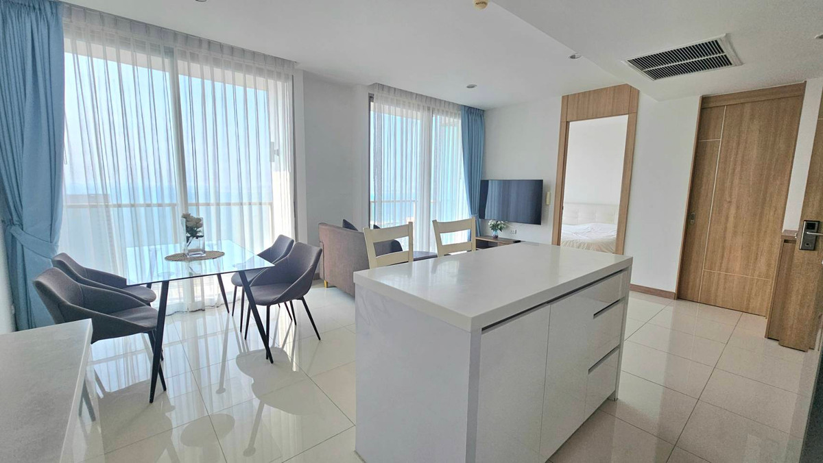 ให้เช่าคอนโดพัทยา บางแสน ชลบุรี สัตหีบ : ให้เช่าเดอะริเวียร่าวงศ์อมาตย์บีช 50,000 บาท/เดือน | 2 ห้องนอน 2 ห้องน้ำ | 70 ตรม. | วิวทะเล | 37 ชั้น