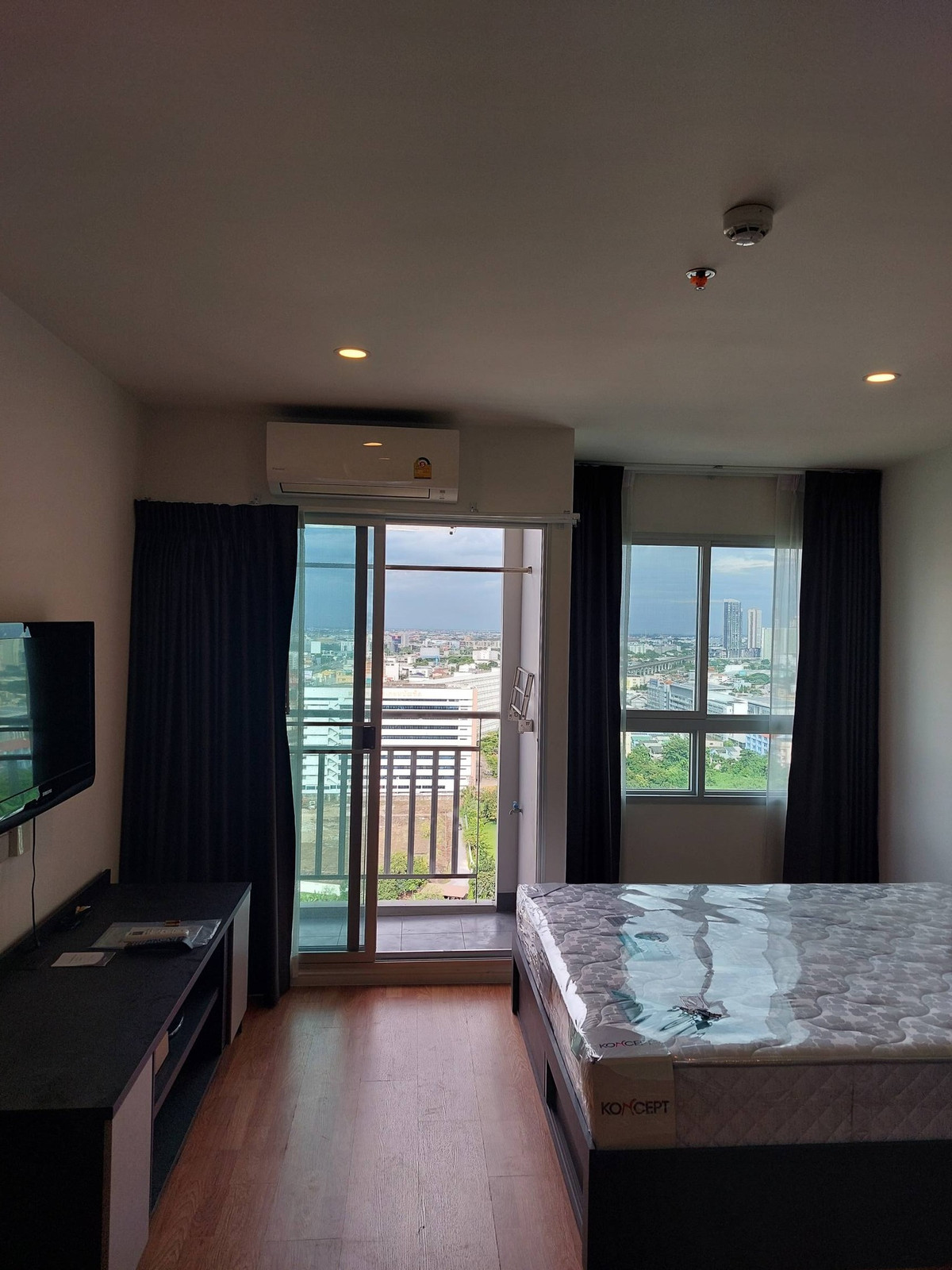 ขายคอนโดพัฒนาการ ศรีนครินทร์ : (รหัส SM1857) ขายคอนโด โครงการ Lumpini Ville Phatanakan - Srinakarin : ลุมพินี วิลล์ พัฒนาการ - ศรีนครินทร์ // คอนโดส่วนกลางแน่น เดินทางสะดวกใกล้ MRT, Airport Link