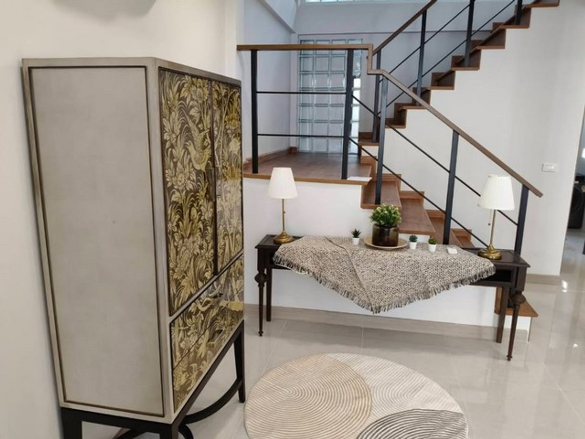 For RentTownhomeSukhumvit, Asoke, Thonglor : HR3353 Home Office & Modern Townhouse 3-Story | Ekkamai 22 Modern Loft design, airy with Double Volume | Pets allowed (Pet-Friendly)!