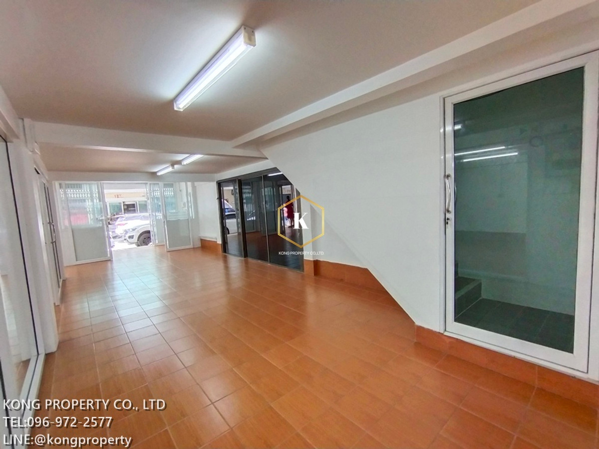 For RentWarehouseBang kae, Phetkasem : Factory for rent, food production, cosmetics production, Phetkasem 69, Nong Khaem, Bangkok