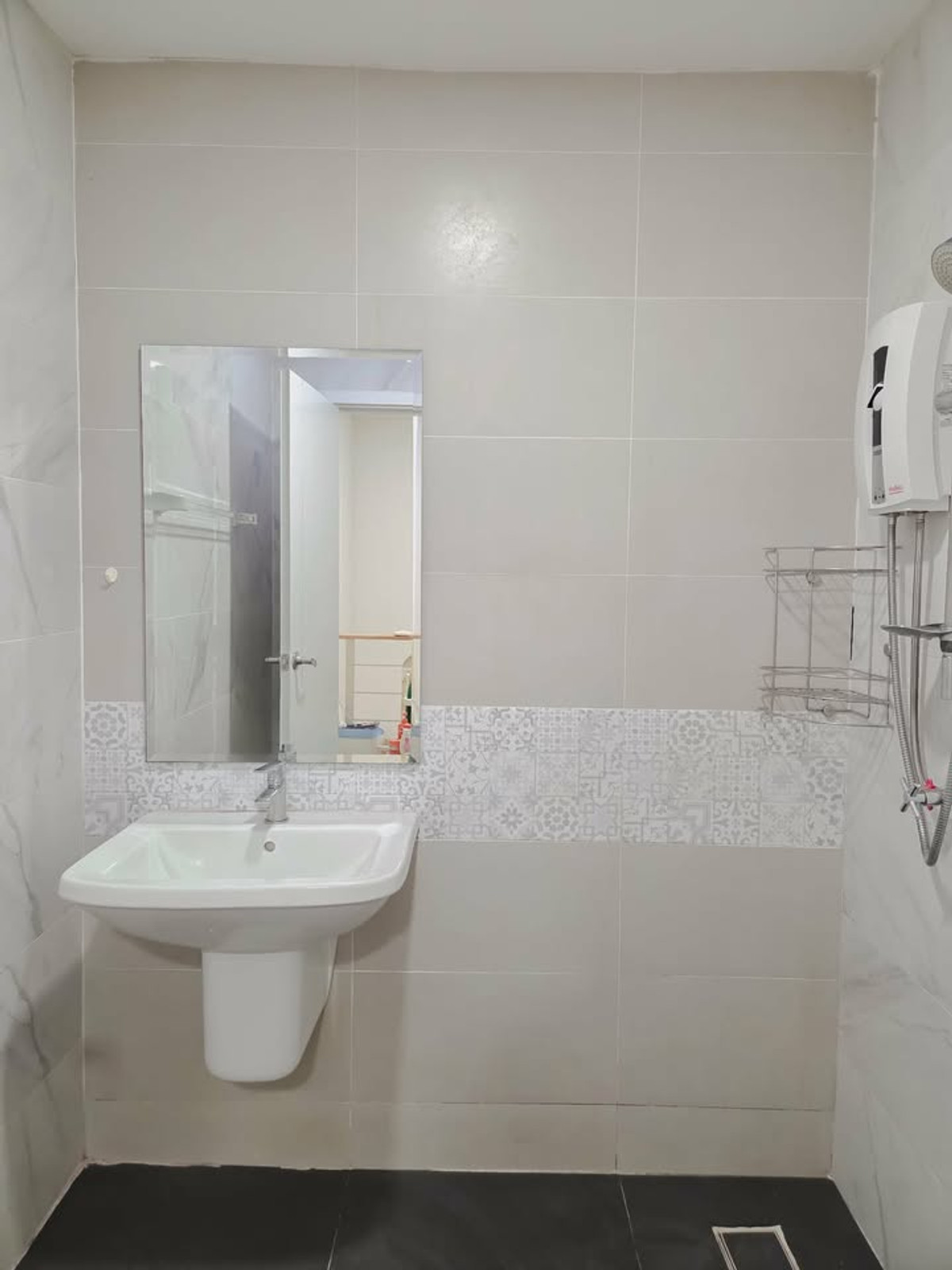 ขายทาวน์โฮมขอนแก่น : ทาวน์โฮม 2 ชั้น พฤกษา แอร์พอร์ต แต่งสวย ใกล้สนามบินขอนแก่น เฟอร์ครบ หิ้วกระเป๋าเข้าอยู่ได้เลย