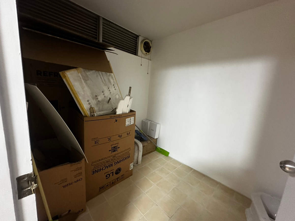 For RentCondoSukhumvit, Asoke, Thonglor : Tai Ping Tower – 3 Bed / 2 Bath, 22nd Floor for rent at 45k