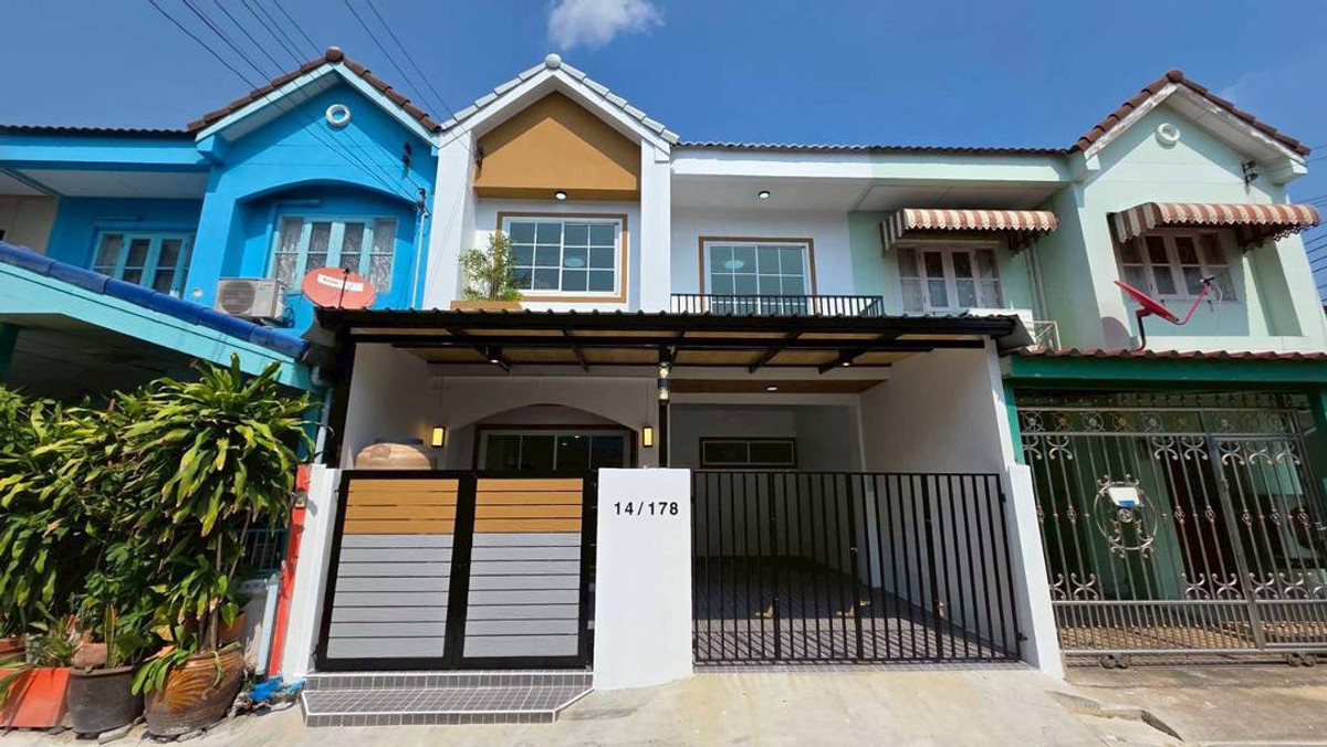 ขายทาวน์โฮมนนทบุรี บางใหญ่ บางบัวทอง : ขายทาวน์เฮาส์บัวทองธานีพาร์ควิลล์ 1 บางบัวทอง 21 ตร.ว. 4 นอน แต่งใหม่ฟรีเฟอร์ฯ Index ฟรีโอน