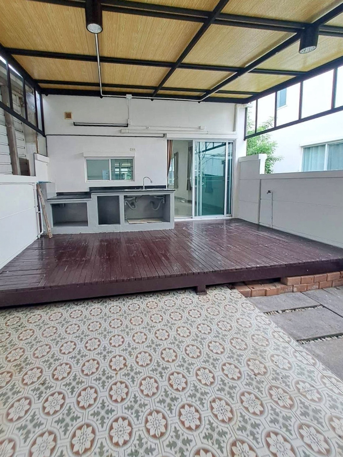 ขายทาวน์โฮมพัฒนาการ ศรีนครินทร์ : ทาวน์ อเวนิว พระราม 9 / 3 ห้องนอน (ขาย), Town Avenue Rama 9 / 3 Bedrooms (FOR SALE) BZD172