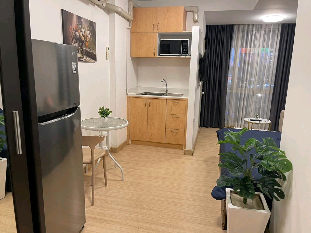 For RentCondoRama9, Petchburi, RCA : ✨ Beautiful room, prime location in the heart of the city, near MRT, ready to move in immediately!