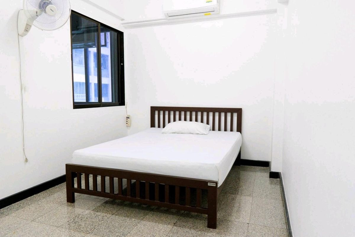 For RentCondoSukhumvit, Asoke, Thonglor : Condo for rent: Ruenrudee Condominium Ruenrudee Condominium (( BTS Phloen Chit )) MK-02 line @livingbkk