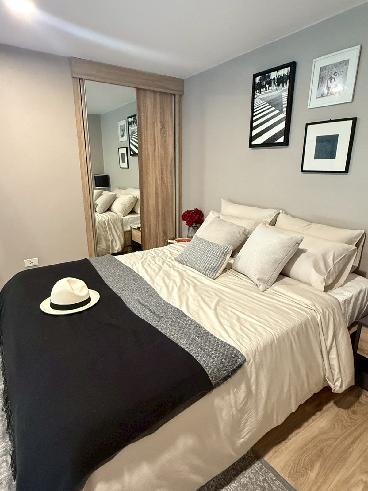 ขายคอนโดสาทร นราธิวาส : คอนโด Duplex 2 ชั้น วิวสวนสวย พร้อมอยู่ ใกล้ BTS สุรศักดิ์ 3.85 ล้านบาท พร้อมตกแต่งเฟอร์นิเจอร์ ลากกระเป๋าเข้าอยู่ได้เลย 