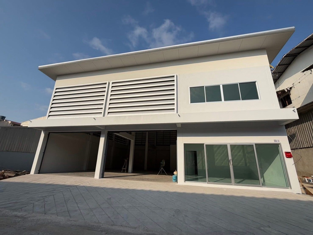 For RentWarehouseEakachai, Bang Bon : 📦 New warehouse for rent, size 400 sq m.  Soi Ekachai 87 
 Bang Bon ✅LineOA : @ladysai