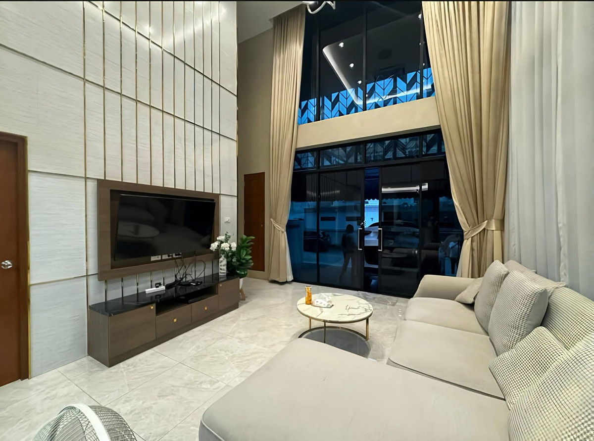 ให้เช่าบ้านโชคชัย4 ลาดพร้าว71 : 💎Home Office For Rent🏡Diamond Ville ใกล้ สถานีรถไฟฟ้าโชคชัย4เพียง500เมตร เฟอร์นิเจอร์ครบ พร้อมอยู่ | 4ห้องนอน4ห้องน้ำ จดบริษัทได้✅