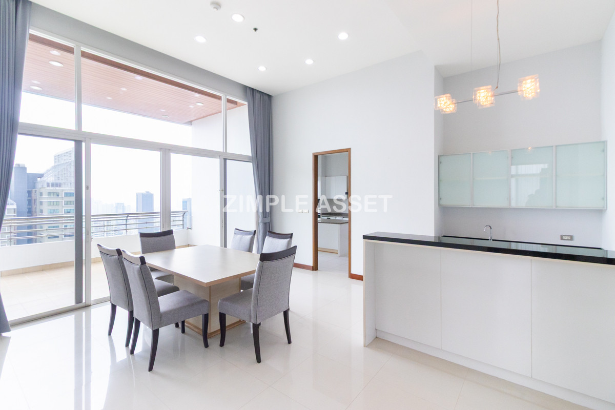 For RentSukhumvit, Asoke, Thonglor : Line ID: @zimple_asset Luxury aprtment in center of sukhumvit. Offering premium facilities for an elevated living experience. Surrounded by leading shopping malls in a prime location.