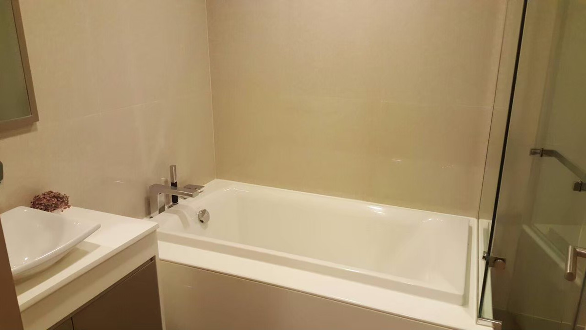 For RentCondoSukhumvit, Asoke, Thonglor : For Rent Condo LIV @49 Fully furnished (S15-12980)