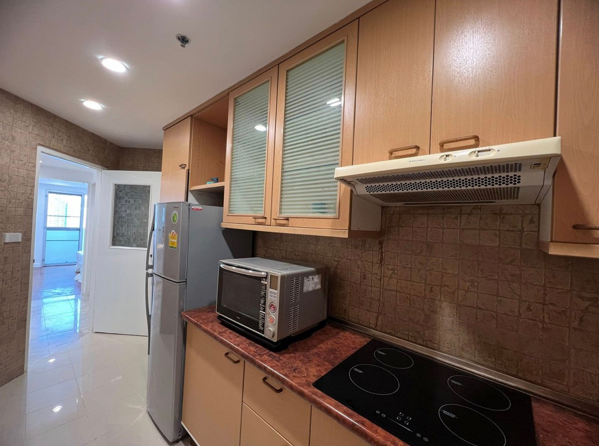 ให้เช่าคอนโดวิทยุ ชิดลม หลังสวน : 🏢 ให้เช่า วิทยุ คอมเพล็กซ์  วิวเมืองโล่ง ห้องใหญ่หายาก ใจกลาง CBD ใกล้ BTS เพลินจิต ✨