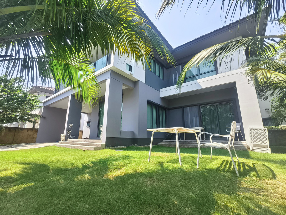 For SaleHouseBangna, Bearing, Lasalle : Single house for sale, corner plot next to the garden, best price, has a bedroom on the ground floor. Beautifully decorated and ready to move in. Burasiri Village Wongwaen-On Nut, 4 bedrooms, 4 bathrooms, 10 minutes to the motorway and Suvarnabhumi Airpor