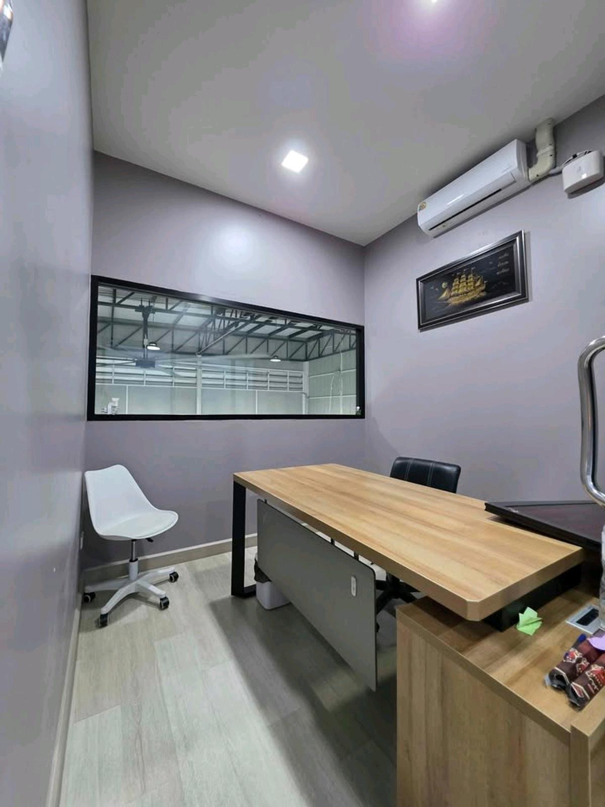 For RentShowroomRama9, Petchburi, RCA : Showroom for rent with service center, 500 sq m, Rama 9