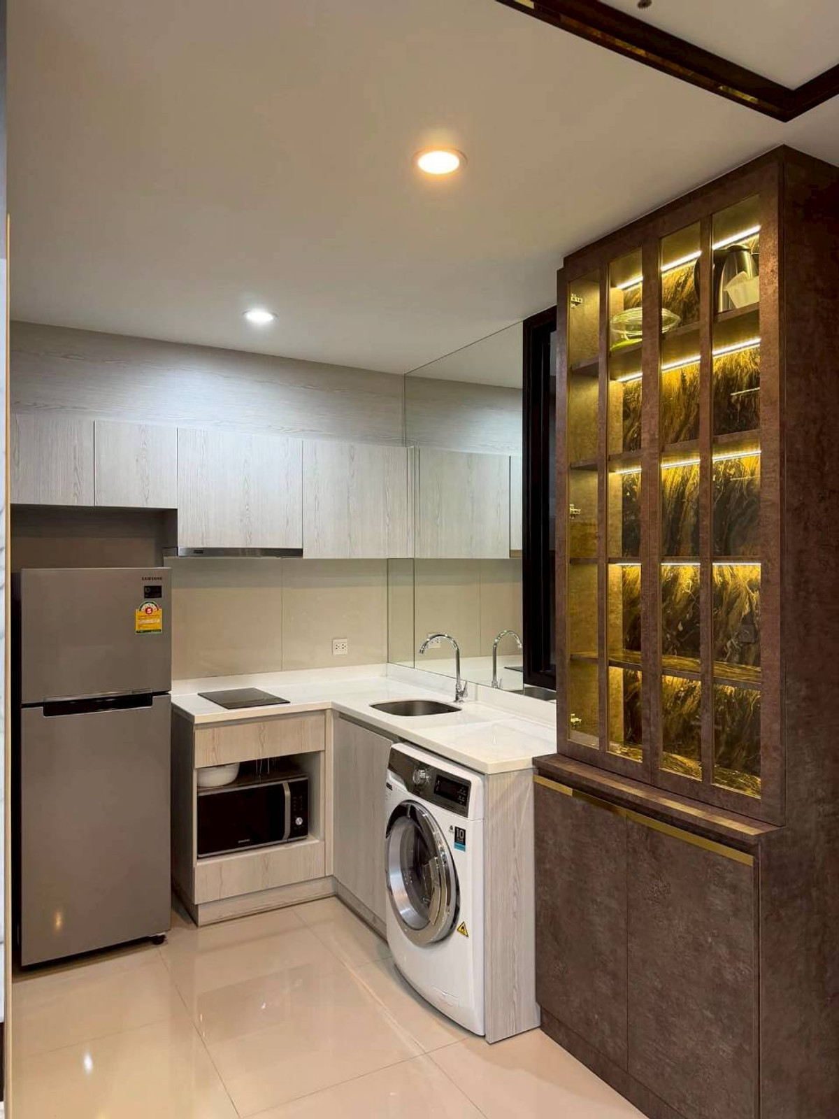 ให้เช่าคอนโดพระราม 9 เพชรบุรีตัดใหม่ RCA : ✅ LFA146 ✅ Line : @p2nproperty