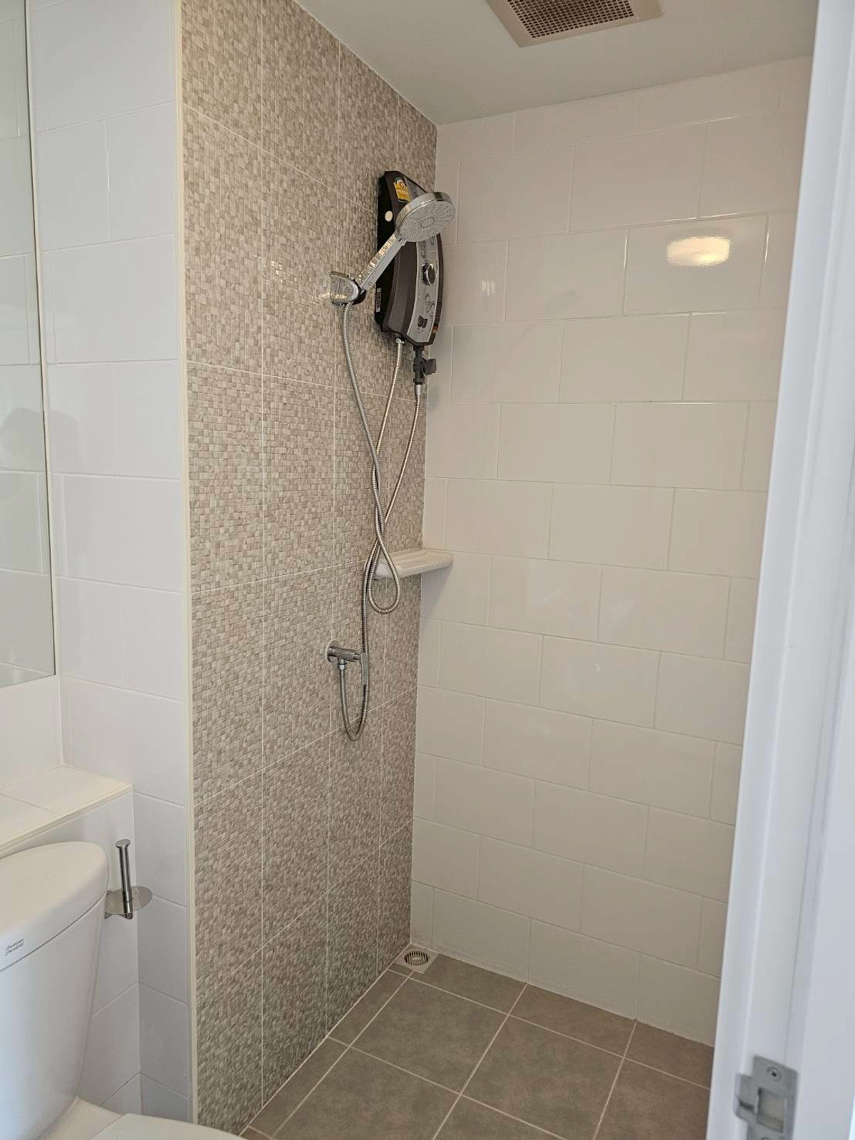 ขายคอนโดนนทบุรี บางใหญ่ บางบัวทอง : 95500 - ขายถูกกว่าราคาประเมิน พลัมคอนโด เซ็นทรัลสเตชัน เฟส2 ตึกB หน้าสุด สะดวกเดินไปห้างเซ็นทรัลเวสเกตได้เลย ใกล้ MRT บางใหญ่ ใกล้ทางด่วนมอเตอร์เวย์ M81 ต.เสาธงหิน อ.บางใหญ่ นนทบุรี