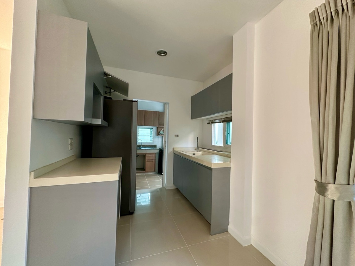 ให้เช่าบ้านลาดกระบัง สุวรรณภูมิ : 🐶 ย้ายเข้าได้ทันที! บ้านเดี่ยว 2 ชั้น พื้นที่กว้าง เลี้ยงน้องหมา-แมวได้ รับสัญญาเช่าระยะสั้น
