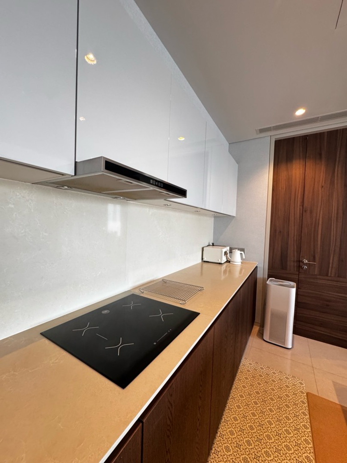 ให้เช่าคอนโดสุขุมวิท อโศก ทองหล่อ : 🏙 𝑭𝒐𝒓 𝒓𝒆𝒏𝒕 3 bedrooms @ 𝑻𝒆𝒍𝒂 𝑻𝒉𝒐𝒏𝒈𝒍𝒐𝒓 | 𝑼𝒍𝒕𝒓𝒂 𝒍𝒖𝒙𝒖𝒓𝒚 𝒊𝒏 𝒕𝒉𝒆 𝒎𝒊𝒅𝒅𝒍𝒆 𝒉𝒆𝒂𝒓𝒕 𝒐𝒇 𝑻𝒉𝒐𝒏𝒈𝒍𝒐𝒓 