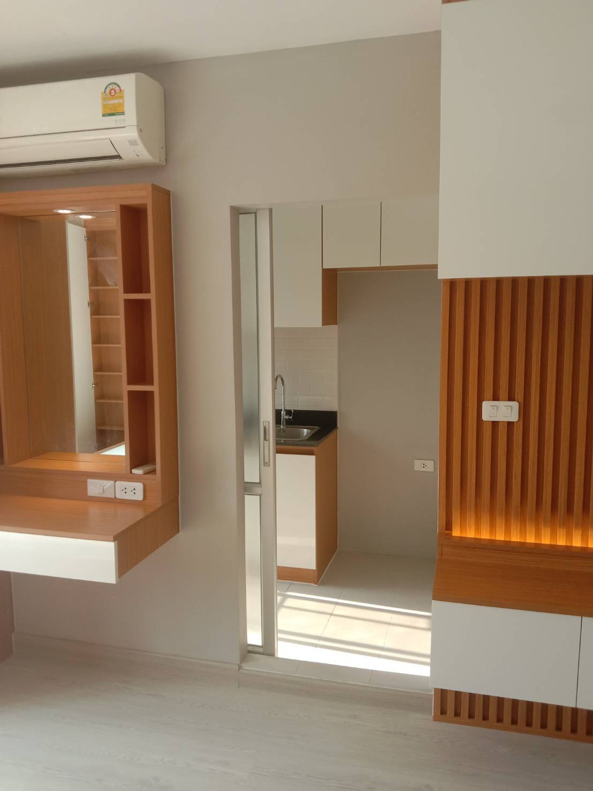 For SaleCondoLadkrabang, Suwannaphum Airport : K-6836 🔥🔥 Beautiful room, built-in furniture, decorated, ready to move in!! D condo Suvarnabhumi, near Suvarnabhumi Airport.