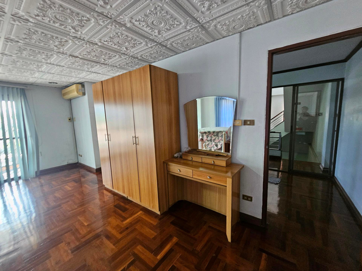 ให้เช่าอาคารพาณิชย์โชคชัย4 ลาดพร้าว71 : 📍ลาดพร้าว87แหล่งชุมชน เหมาะเปิดกิจการ+พักอาศัย ข้างตึกขึ้นป้ายโปรโมทคนเห็นเพียบ