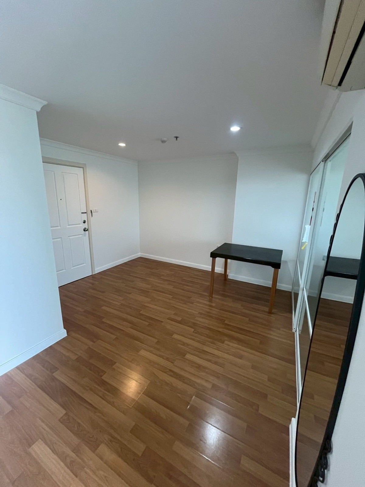 ขายคอนโดพระราม 9 เพชรบุรีตัดใหม่ RCA : ขาย/SALE : Lumpini Place Rama 9 (ลุมพินี เพลส พระราม 9) - 1 ห้องนอน LC148