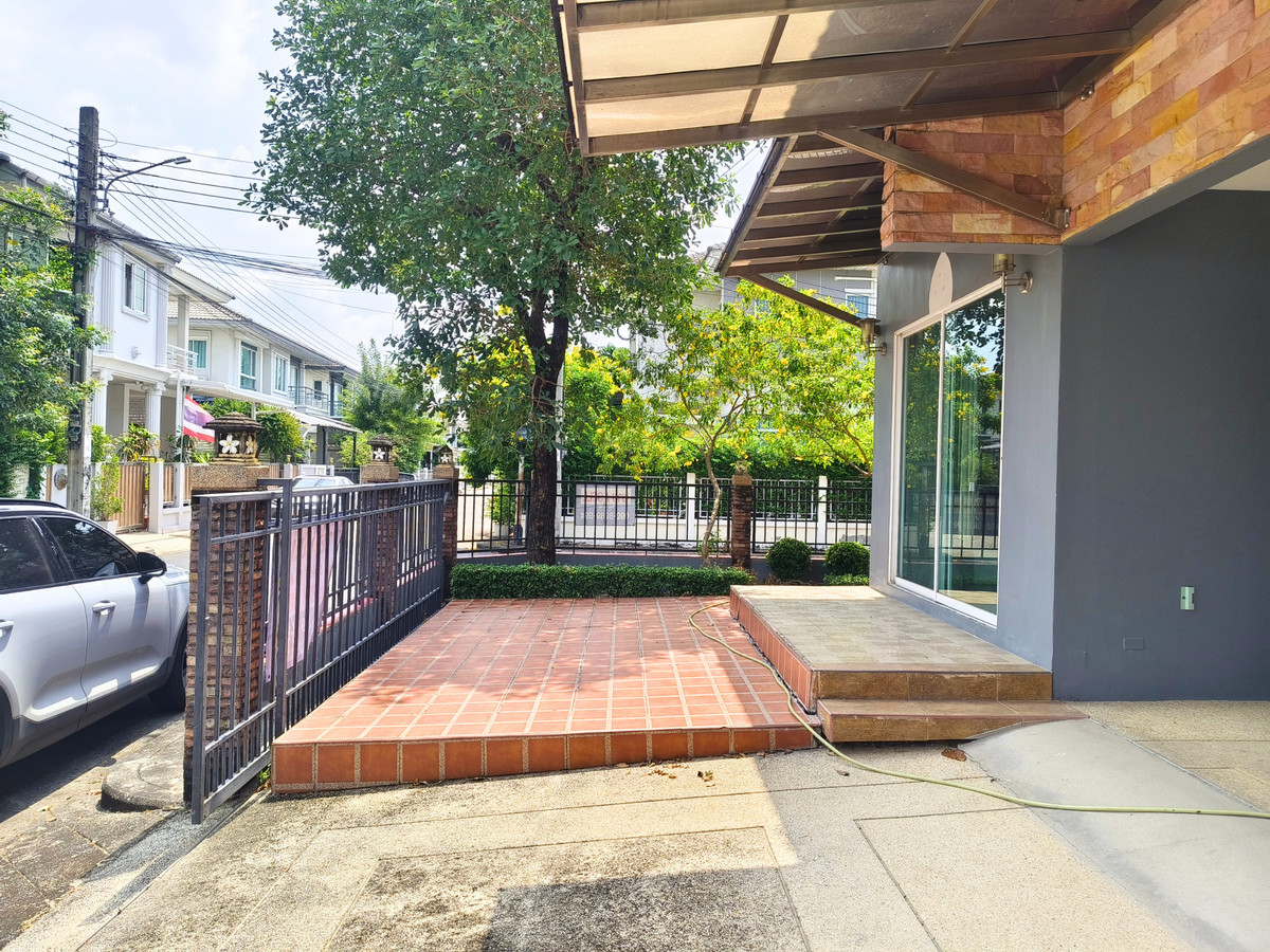 บ้านลาดกระบัง สุวรรณภูมิ : ขาย ให้เช่า บ้านเดี่ยว แปลงมุม Perfect Place สุขุมวิท77 54.8 ตร.ว. 3ห้องนอน 2ห้องน้ำ ติดโรบินสัน ลาดกระบัง 10 นาทีถึงมอเตอร์เวย์และสนามบินสุวรรณภูมิ 