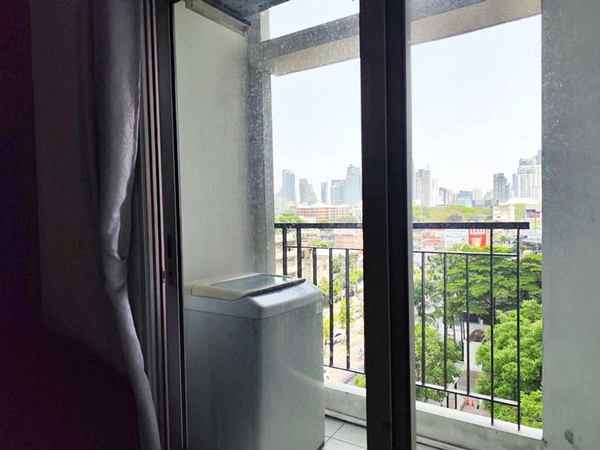 For RentCondoKhlongtoei, Kluaynamthai : *FOR RENT* Aspire Rama4 nice unit near BTS Ekamai 800 m.