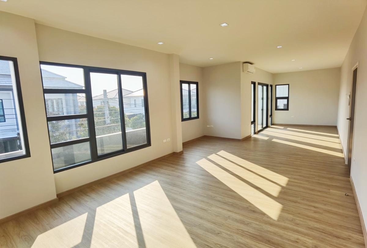 ขายบ้านนนทบุรี บางใหญ่ บางบัวทอง : [ขายขาดทุน 3 ล้าน!] บ้านเดี่ยวหลังใหญ่ ซื่อตรง พรีเมี่ยม บางบัวทอง-340 สภาพมือหนึ่ง 106 ตร.ว. ใกล้เซ็นทรัลเวสต์เกต คุ้มที่สุดในย่าน! 