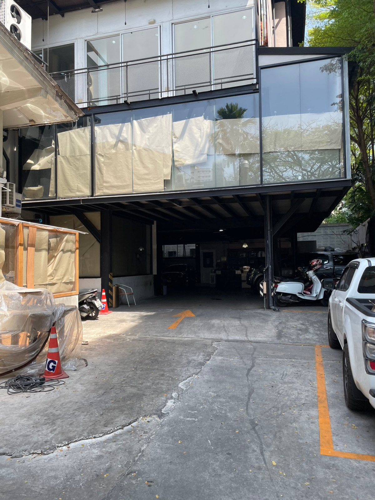 ให้เช่าโฮมออฟฟิศสุขุมวิท อโศก ทองหล่อ : Retail Space for Rent Thonglor Near BTS Thonglor Prime Retail Location Sukhumvit