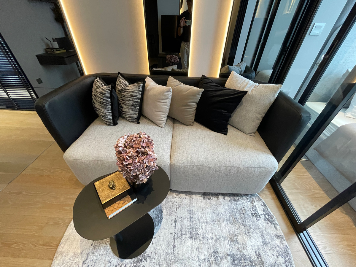 ขายคอนโดสีลม ศาลาแดง บางรัก : [THE PEAK OF SILOM] ASHTON SILOM – Rare 2BR Unit | ชั้น 32 วิวขอบฟ้า ประสบการณ์อยู่คอนโดที่เหมือนอยู่บ้าน 