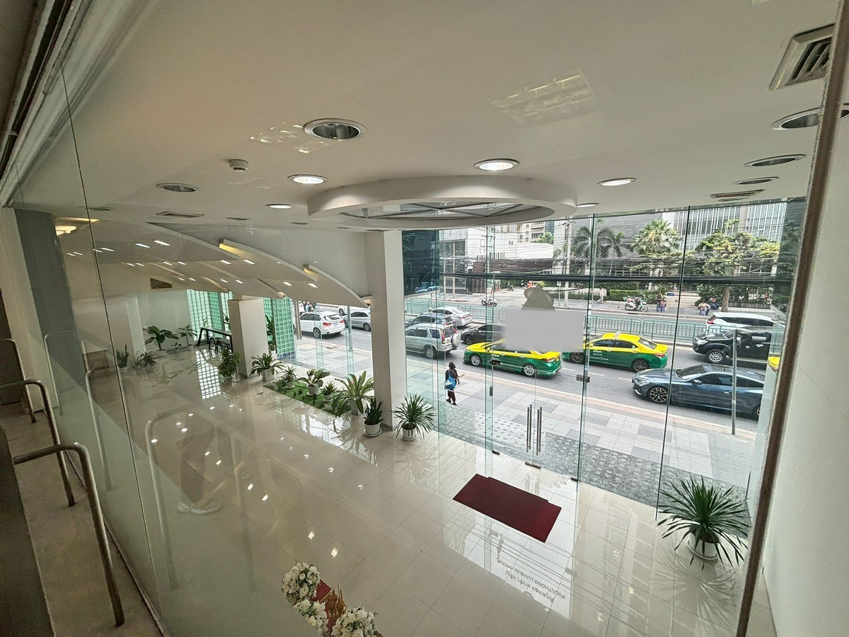 ให้เช่าร้านค้า/ตลาดนัดสุขุมวิท อโศก ทองหล่อ : พื้นที่ให้เช่า สภาพสมบูรณ์ อโศก-เพชรบุรี  ** NO CO-AGENT **  