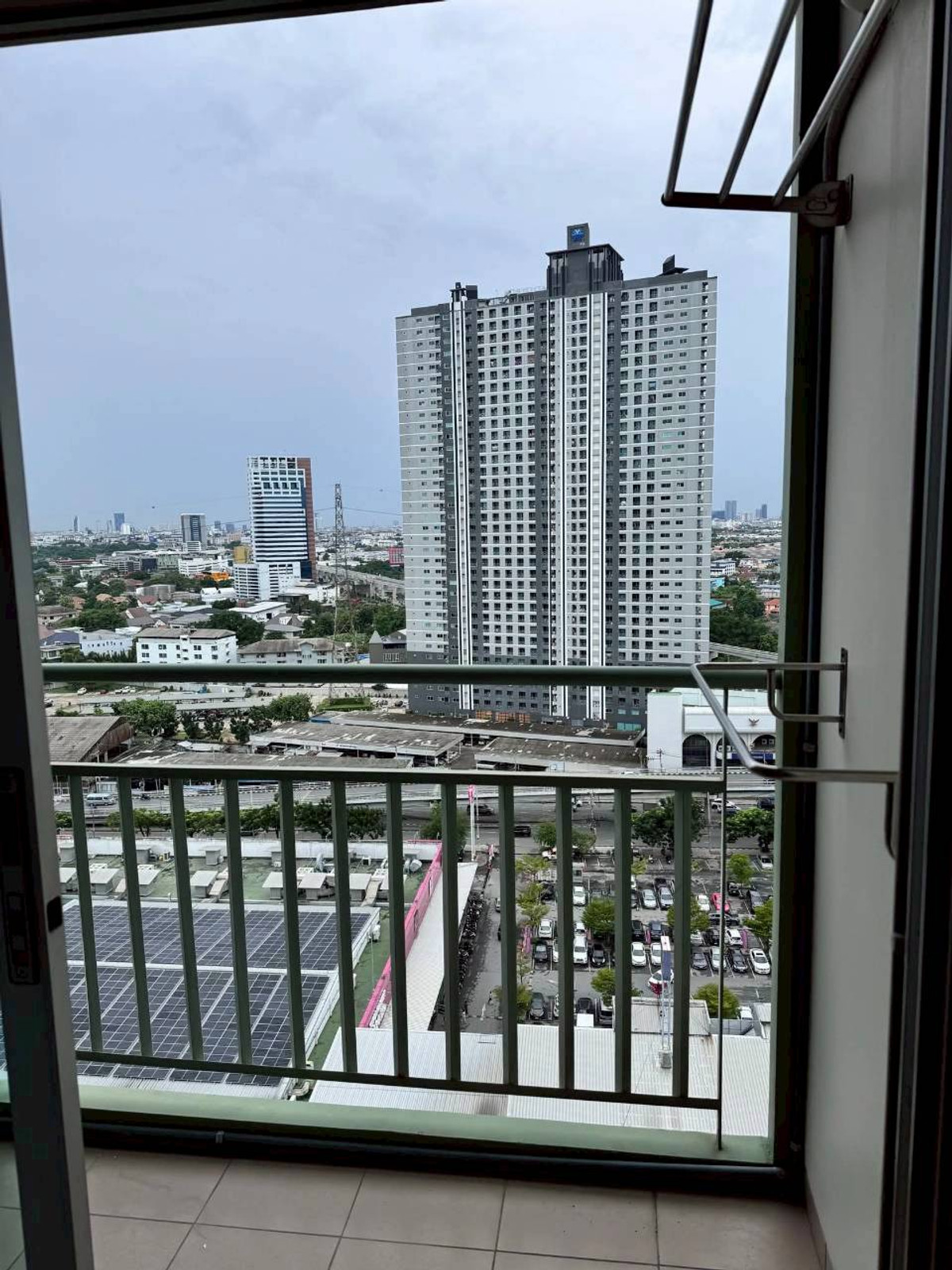 ให้เช่าคอนโดพัฒนาการ ศรีนครินทร์ : ✅ LPNSH406 ✅ Line : @p2nproperty  