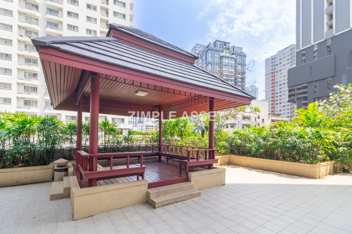 For RentSukhumvit, Asoke, Thonglor : Line ID: @zimple_asset  A luxurious residential in Sukhumvit 24. Fully furnished with complete facilities, offering a comfortable “home-like” atmosphere in a prime location with convenient access to BTS and shopping center. Pet friendly🐶