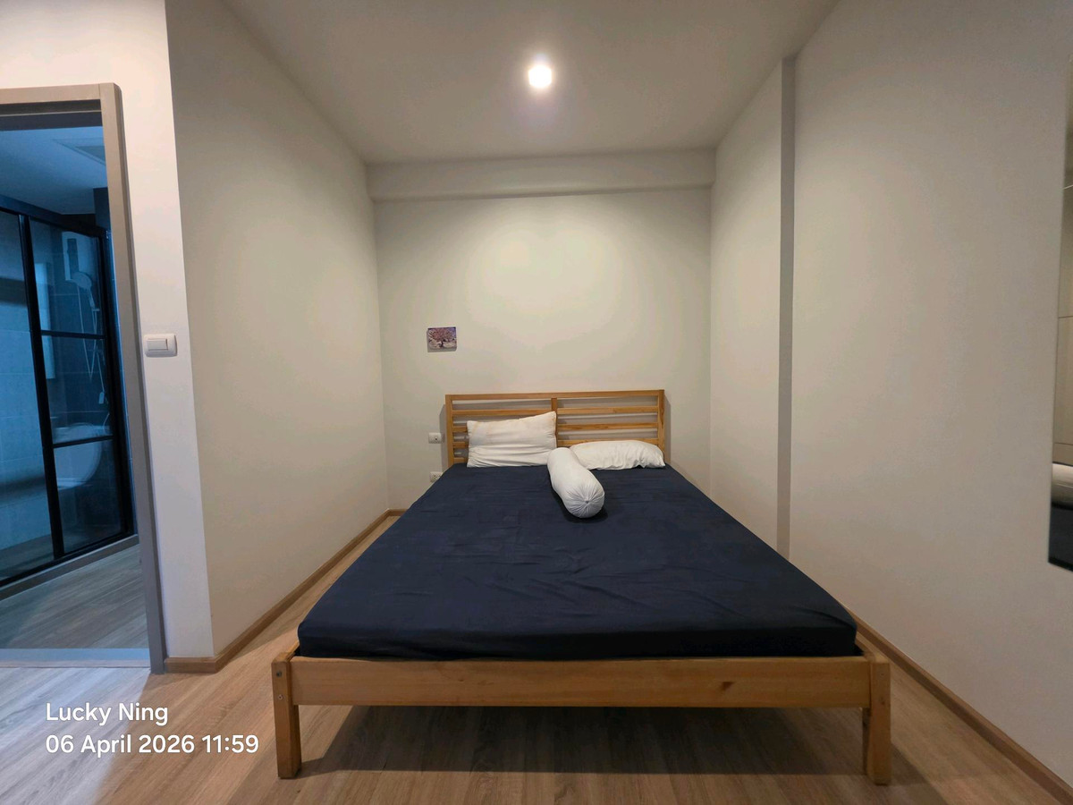 For RentCondoRama9, Petchburi, RCA : The Base Garden Rama9
Rent only 14,000, ready to reserve, negotiable, 1 bedroom, appointment to view 065-451-9256 Ning