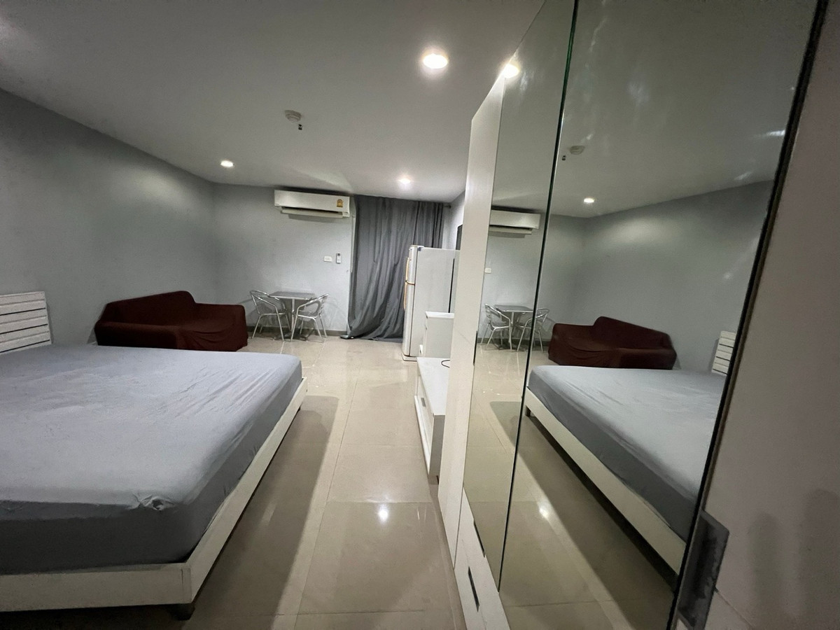 ให้เช่าคอนโดบางนา แบริ่ง ลาซาล : ปล่อยเช่า คอนโด Regent Home 7/1 ซอยสรรพาวุธ2  ทำเล แยกบางนา  ติดทางด่วน ใกล้ห้าง
32ตรม 6,500บาท ฟรีส่วนกลาง 